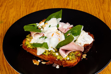 Brioche with ham