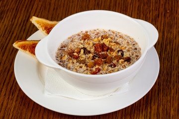 Buckwheat porridge with nuts