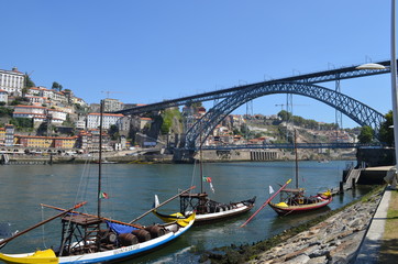 Fototapeta na wymiar Vistas de Oporto