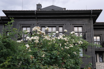 двухэтажный серый, деревянный дом с балконами. Болгария, Старый Несебр