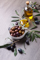 Green marinated olives