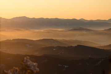 Obraz premium Sunrise above mountains
