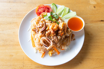 Stir fried noodle with seafood.