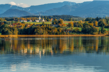 Simssee, calm autumn day 