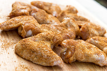 Flavor the chicken wings with spices and aromas