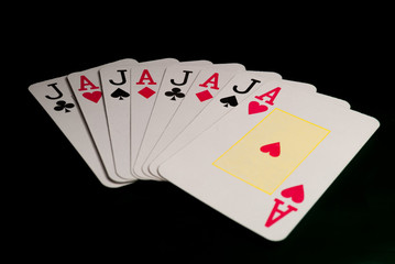 Risas en naipes de poker