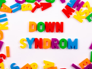 DOWN SYNDROM in Buchstaben