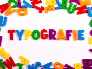 TYPOGRAFIE in Buchstaben