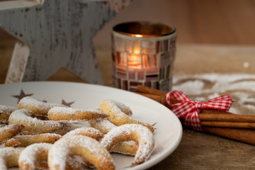 Selbstgebackene Vanillekipferl