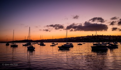 Fototapeta na wymiar Dawn on the harbor