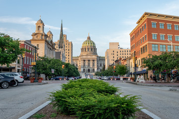 Fototapeta na wymiar Street View of Harrisburg State Capital