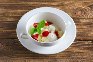 Healthe breakfast - lazy dumplings with sour cream and strawberry jam