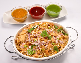 Bhelpuri, a delicious, tasty & spicy mixed chat 