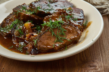 Balsamic Braised Beef