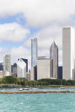 Aon Center, One and Two Prudential Plaza, Smurfit Stone and other emblematic Chicago buildings in Spring. Picture taken from Michigan lake front.