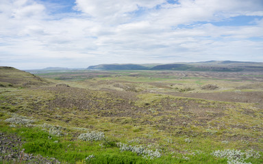 Fototapeta na wymiar Landschaft auf der Fahrt ins isländische Hochland (Landmannalaugar / Þórsmörk) / Süd-Island