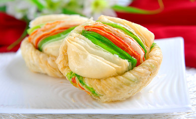 Malai Khaja, Delicious sweet stuffed with khoya
