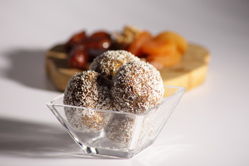 Bolitas proteínicas de chocolate