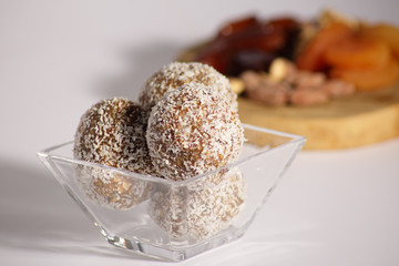 Bolitas proteínicas de chocolate