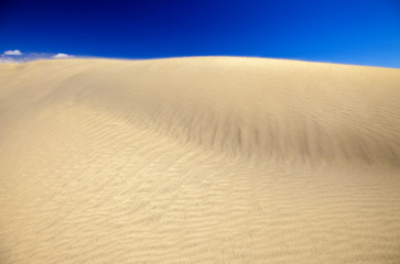 sand pattern on dunes