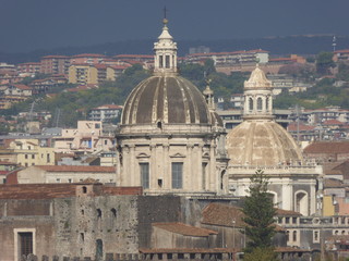 Fototapeta na wymiar Catania - Hafenstadt am Ätna