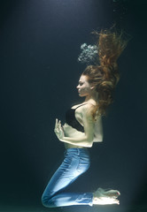 Fototapeta na wymiar underwater fashion shoot