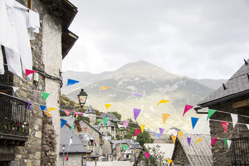 Casas de pueblo en fiestas