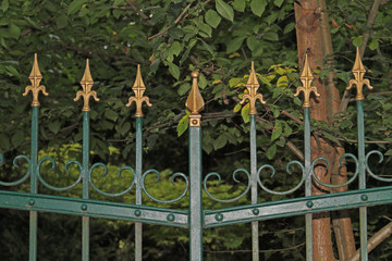 Eisenzaun © Asray Laleike