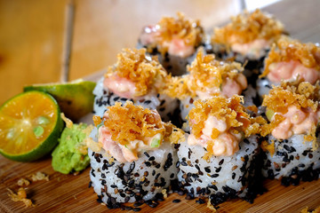 Salmon maki