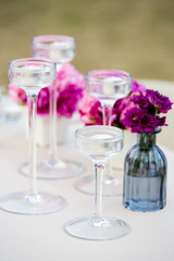 Flowers that adorn the wedding