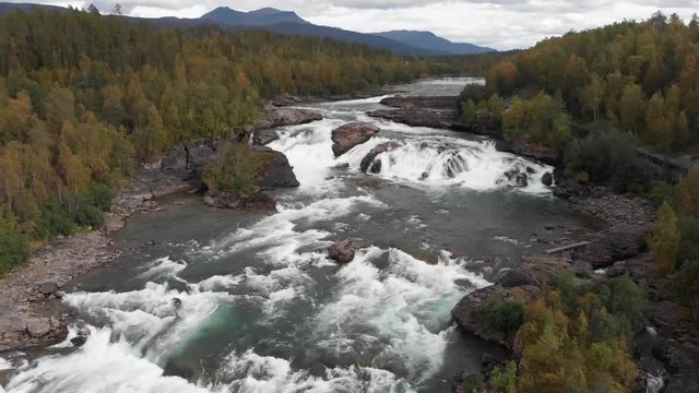 M&radic;&bull;lselvfossen is a powerful waterfall in the north of Norway near Bardufoss in the region Troms. The river M&radic;&bull;lselva drops down over 10 meters, in two steps, with a great power.
