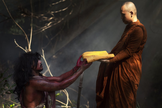 Acting image legend of angulimala in buddhism