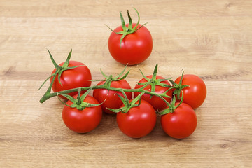 kırmızı salkım domatesler