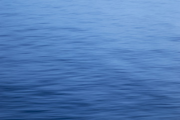 Das blaue Meereswasser