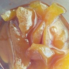 peach slices in sugar syrup