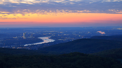 Fototapeta premium Blick vom Siebengebirge nach Bonn, Deutschland