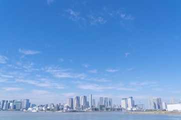 Fototapeta premium 東京風景・東京湾と街並み・晴海方面