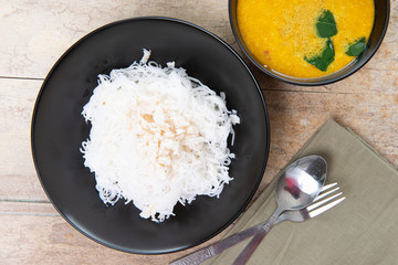 Crab curry and rice vermicelli