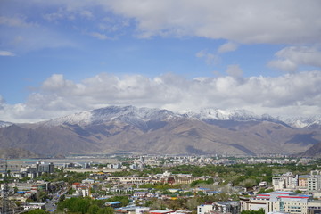 Fototapeta na wymiar Lhasa, Tibetan capital