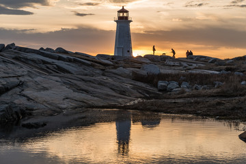 Fototapeta premium Peggys Point Lighthouse Sunset
