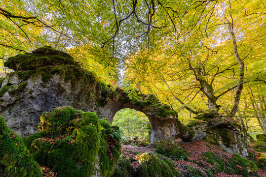 Fototapeta Natural arch of Zalamportillo, Entzia mountain range, Alava, Spain