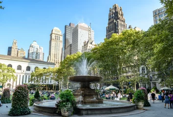Foto op Plexiglas The fountain in Bryant Park, New York, Manhattan © marikpeter