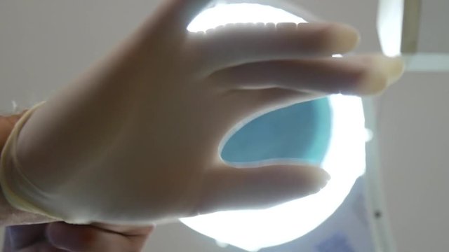 Mano di infermiere