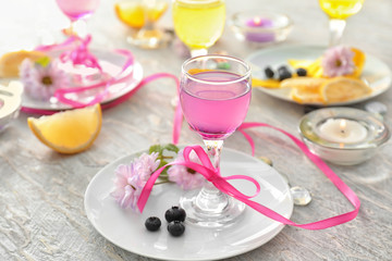 Obraz na płótnie Canvas Glass with delicious summer cocktail on table