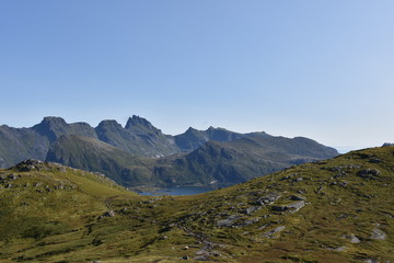 Norwegen, Lofoten, Ryten, Berg, Flakstad, Medvoll, Aussichtsberg, wandern, bergsteigen, Ramberg, Leknes, Sandbotnen, Yttersand, Fuklhuken, Middagstinden, Kvalvika