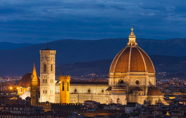 Fototapeta na wymiar Florence Duomo. Basilica di Santa Maria del Fiore (Basilica of Saint Mary of the Flower) in sunset, Florence, Italy