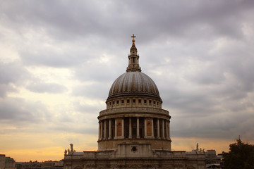 Fototapeta premium St Paul's Cathedral at sunset, London, United Kingdom