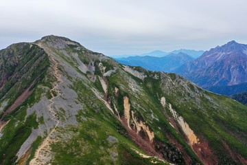 日本の北アルプスを空撮