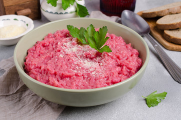 Traditional beetroot risotto