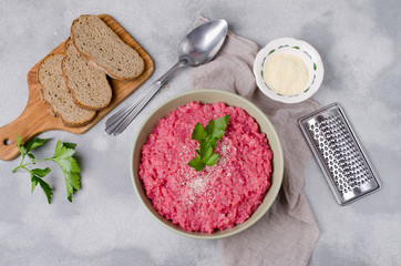 Traditional beetroot risotto